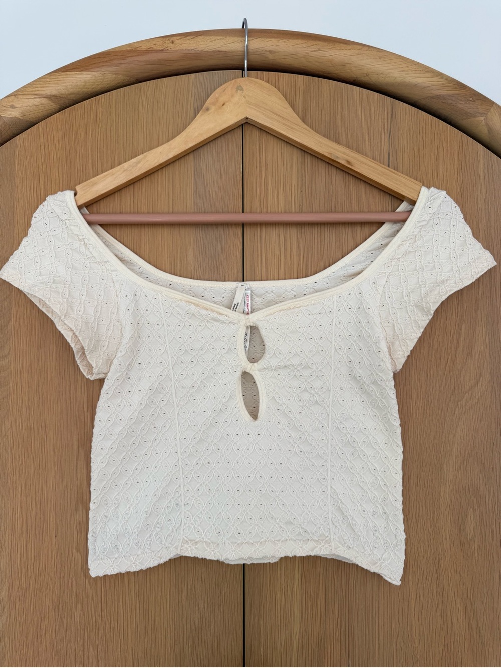 Anthropologie Cream Eyelet Cap Sleeve Crop Top with Keyholes Size L/XL